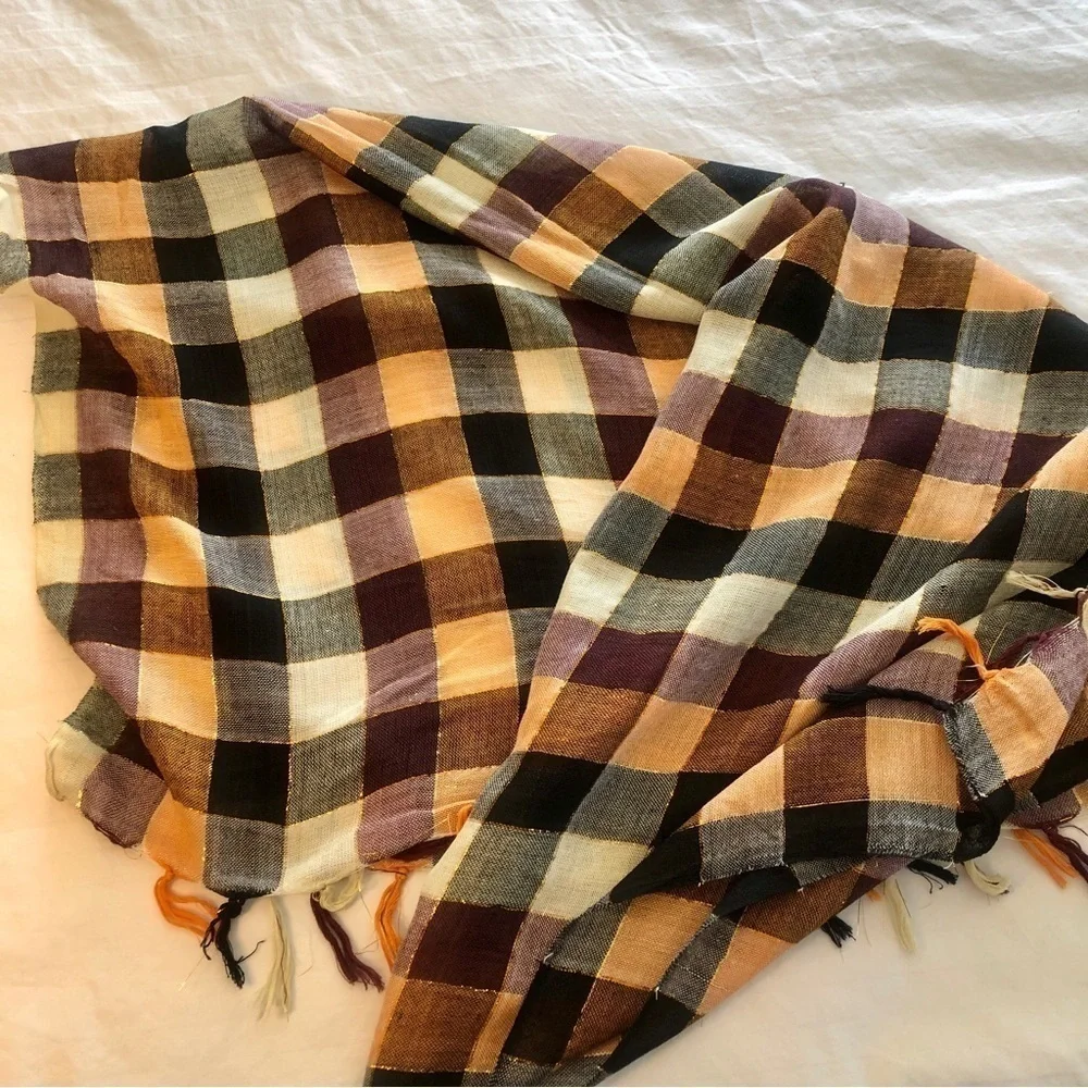 Forever 21 Scarf Buffalo Check Ivory Black Orange Metallic Thread Fringed